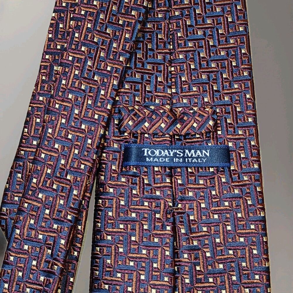 Vintage Today’s Man Blue Red 100% Silk Mens Gloss Style Neck Tie - Made In Italy